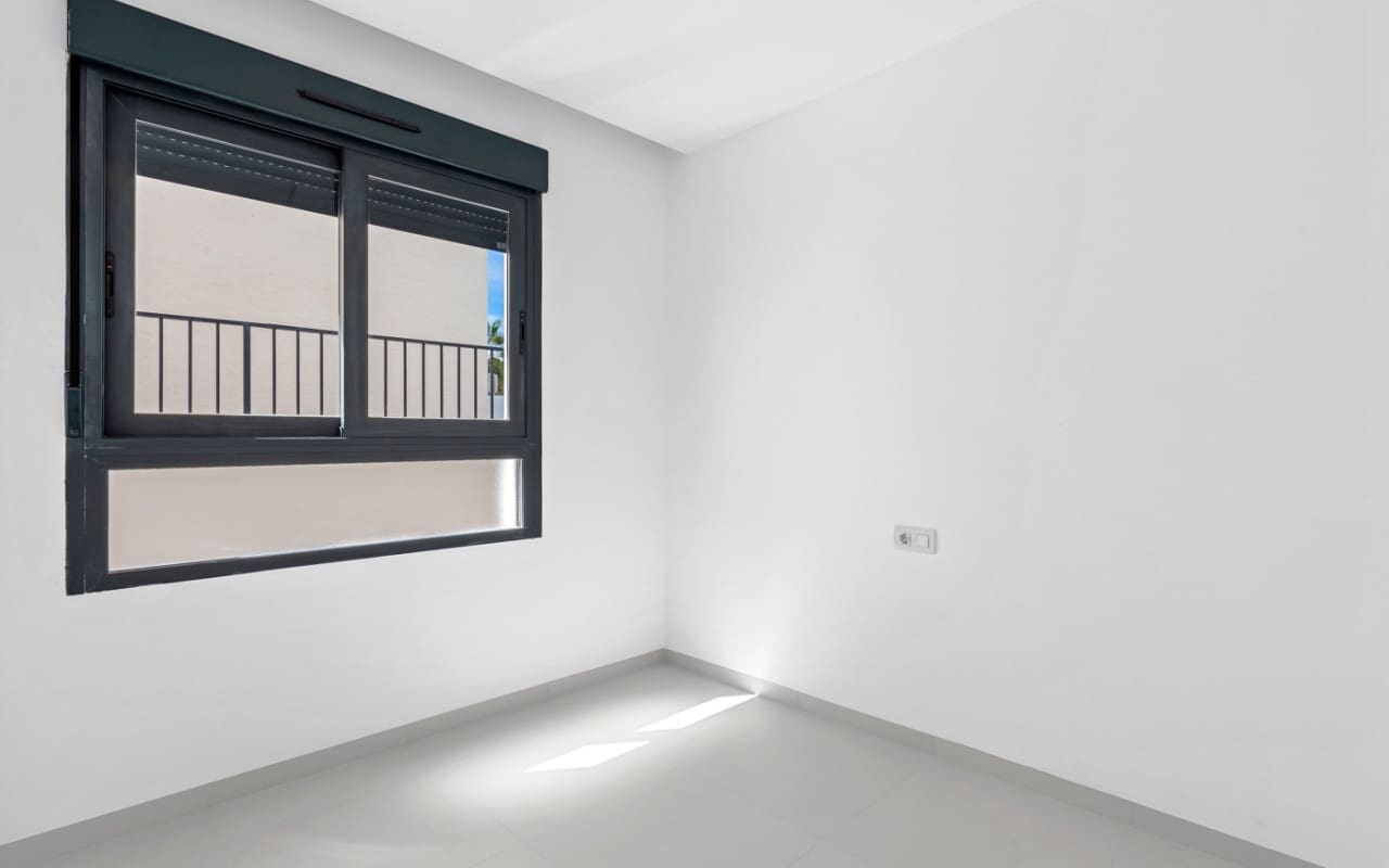 2 Zimmer Apartment zu verkaufen in San Miguel de Salinas mit Pool - 219.000 € (Ref: 9074136)