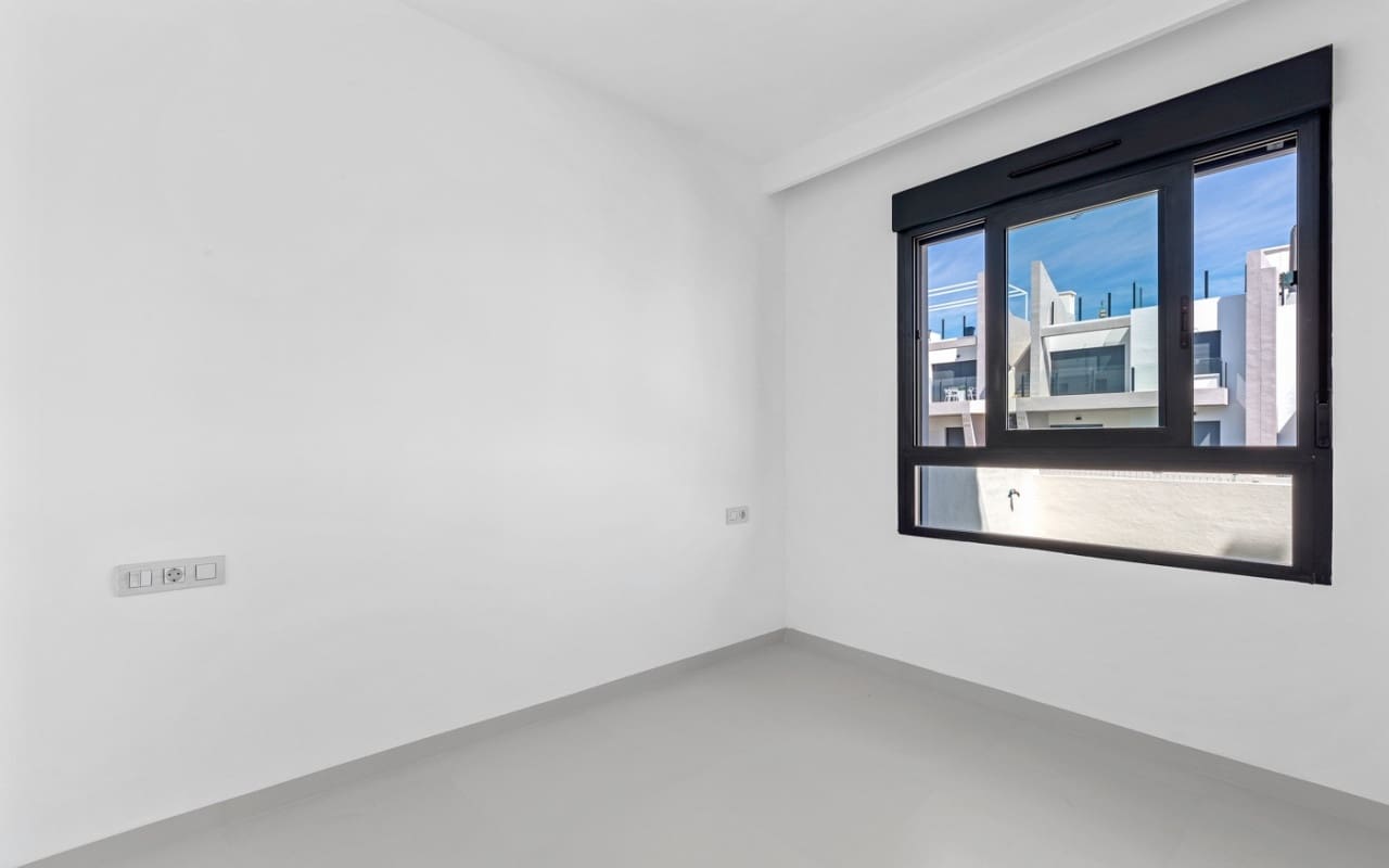 2 Zimmer Apartment zu verkaufen in San Miguel de Salinas mit Pool - 219.000 € (Ref: 9074136)