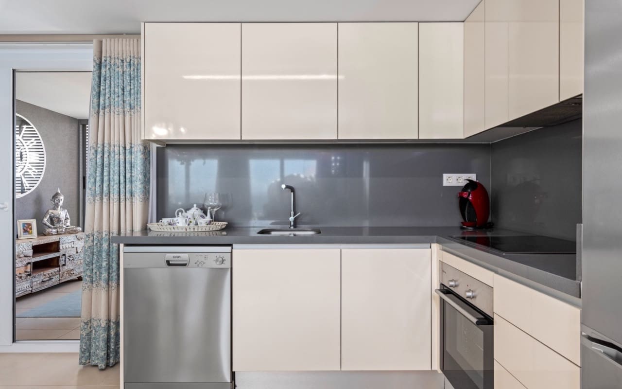 2 soverom Penthouse til salgs i Orihuela Costa med svømmebasseng - € 595 000 (Ref: 9076536)