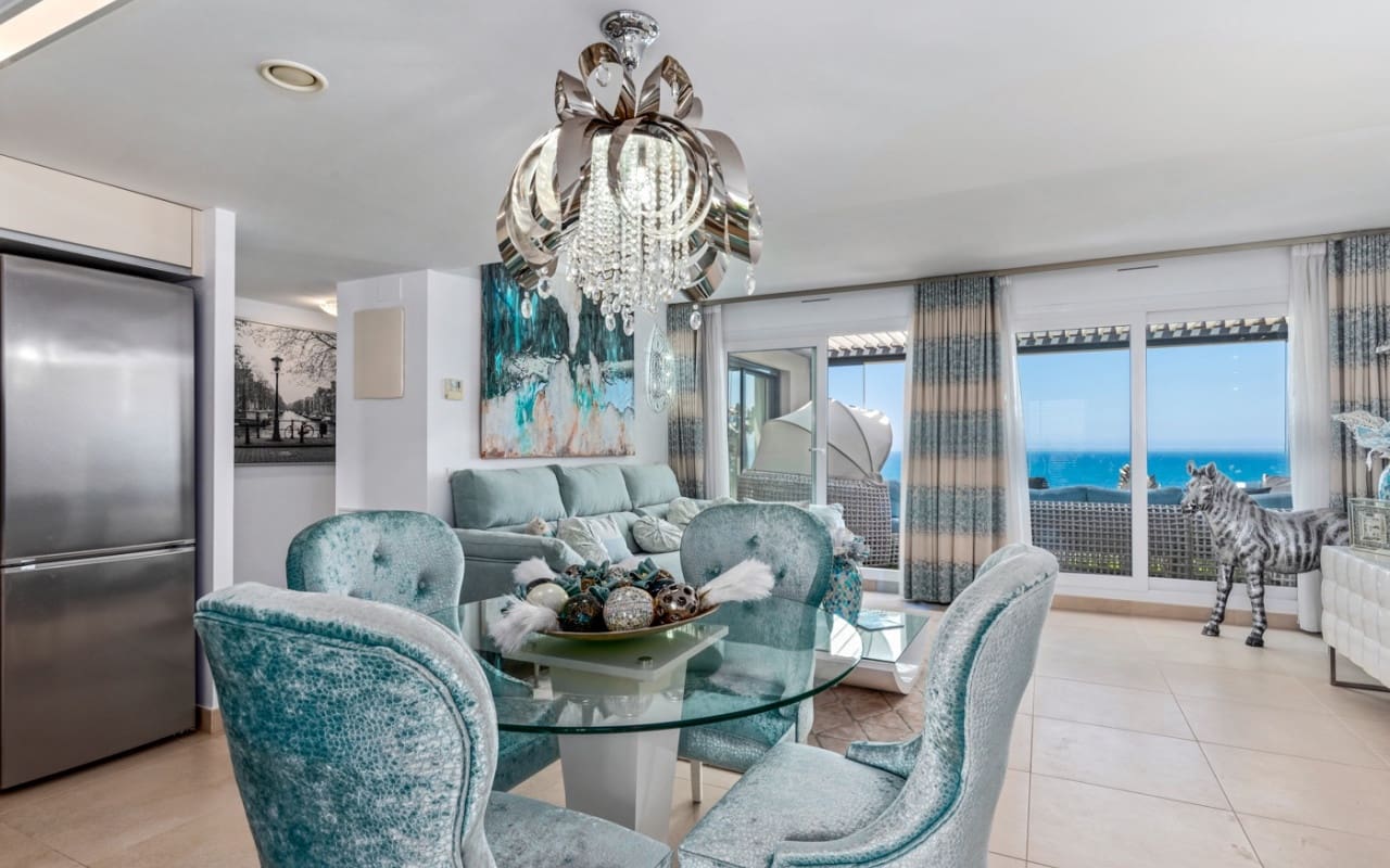 2 soverom Penthouse til salgs i Orihuela Costa med svømmebasseng - € 595 000 (Ref: 9076536)