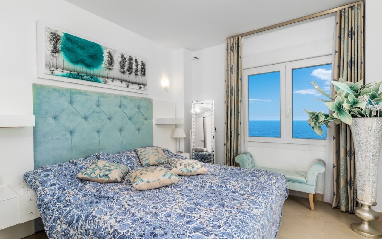 2 soverom Penthouse til salgs i Orihuela Costa med svømmebasseng - € 595 000 (Ref: 9076536)