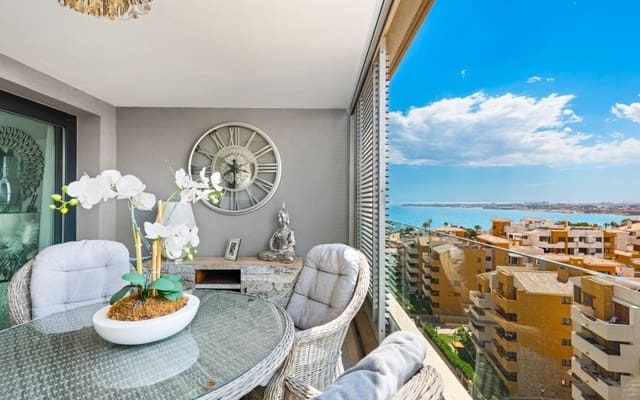 2 soverom Penthouse til salgs i Punta Prima, Orihuela med svømmebasseng - € 595 000 (Ref: 9076536)