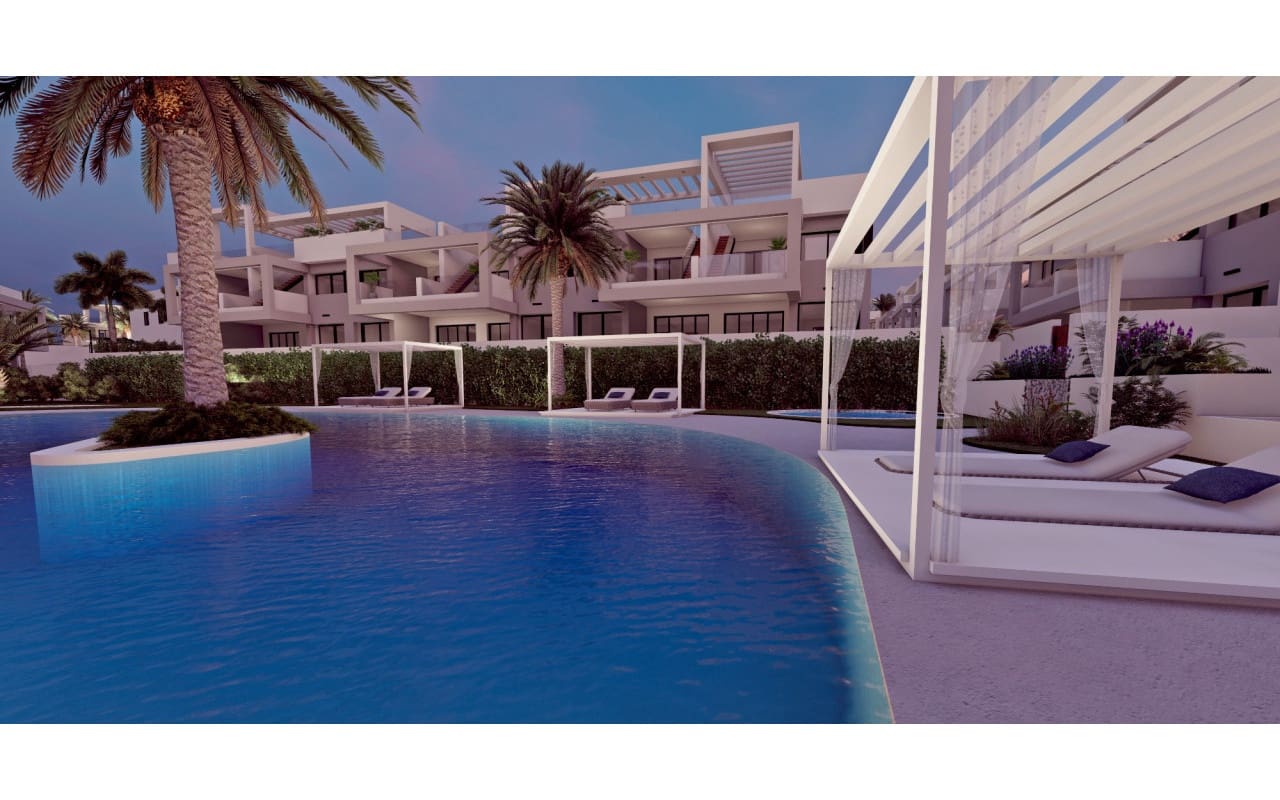 2 soveværelse Penthouse til salg i Los Balcones med swimmingpool - € 369.000 (Ref: 9081199)