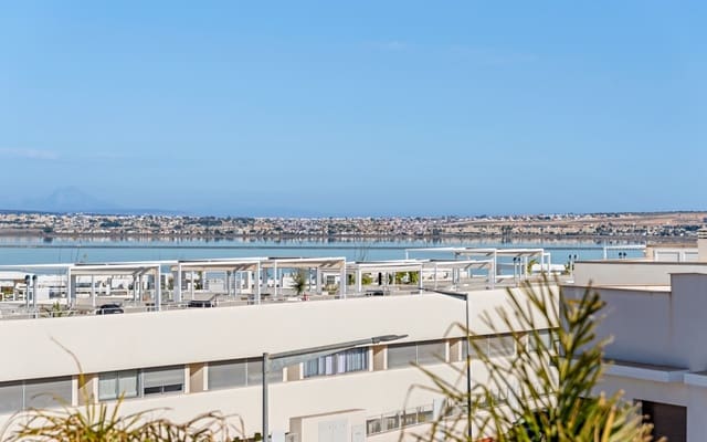 2 soveværelse Penthouse til salg i Los Balcones med swimmingpool - € 369.000 (Ref: 9081199)