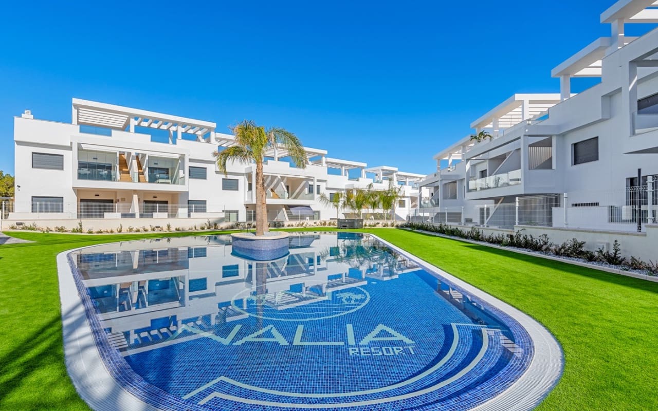 2 soveværelse Penthouse til salg i Los Balcones med swimmingpool - € 369.000 (Ref: 9081199)