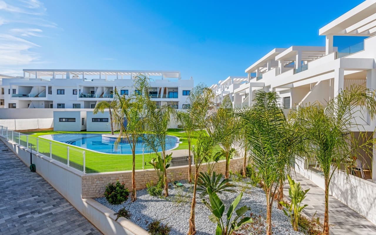 2 soveværelse Penthouse til salg i Los Balcones med swimmingpool - € 369.000 (Ref: 9081199)