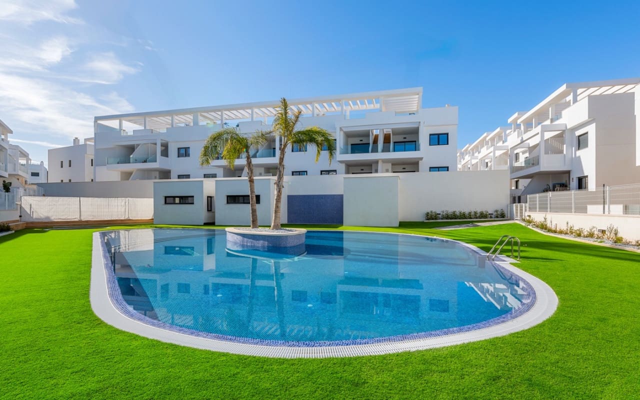 2 soveværelse Penthouse til salg i Los Balcones med swimmingpool - € 369.000 (Ref: 9081199)