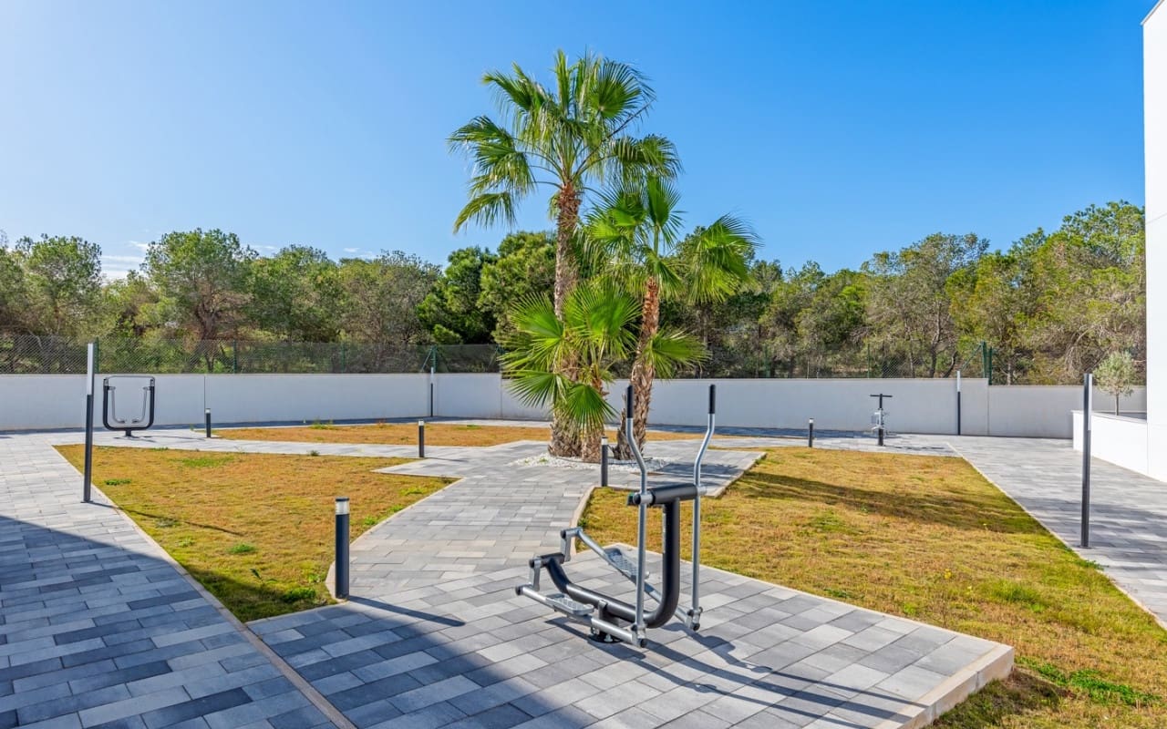 2 soveværelse Penthouse til salg i Los Balcones med swimmingpool - € 369.000 (Ref: 9081199)