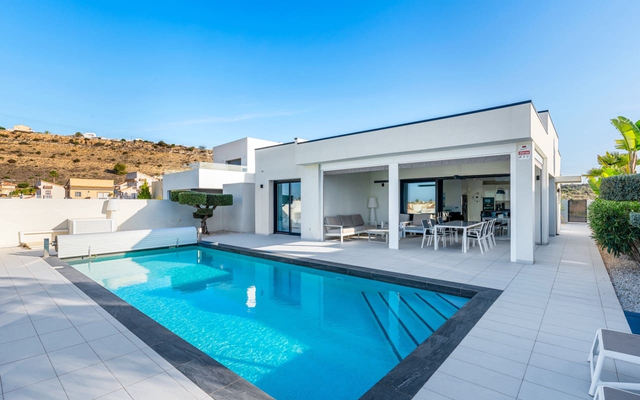 4 sovrum Villa till salu i Benijofar med pool - 699 000 € (Ref: 9081200)