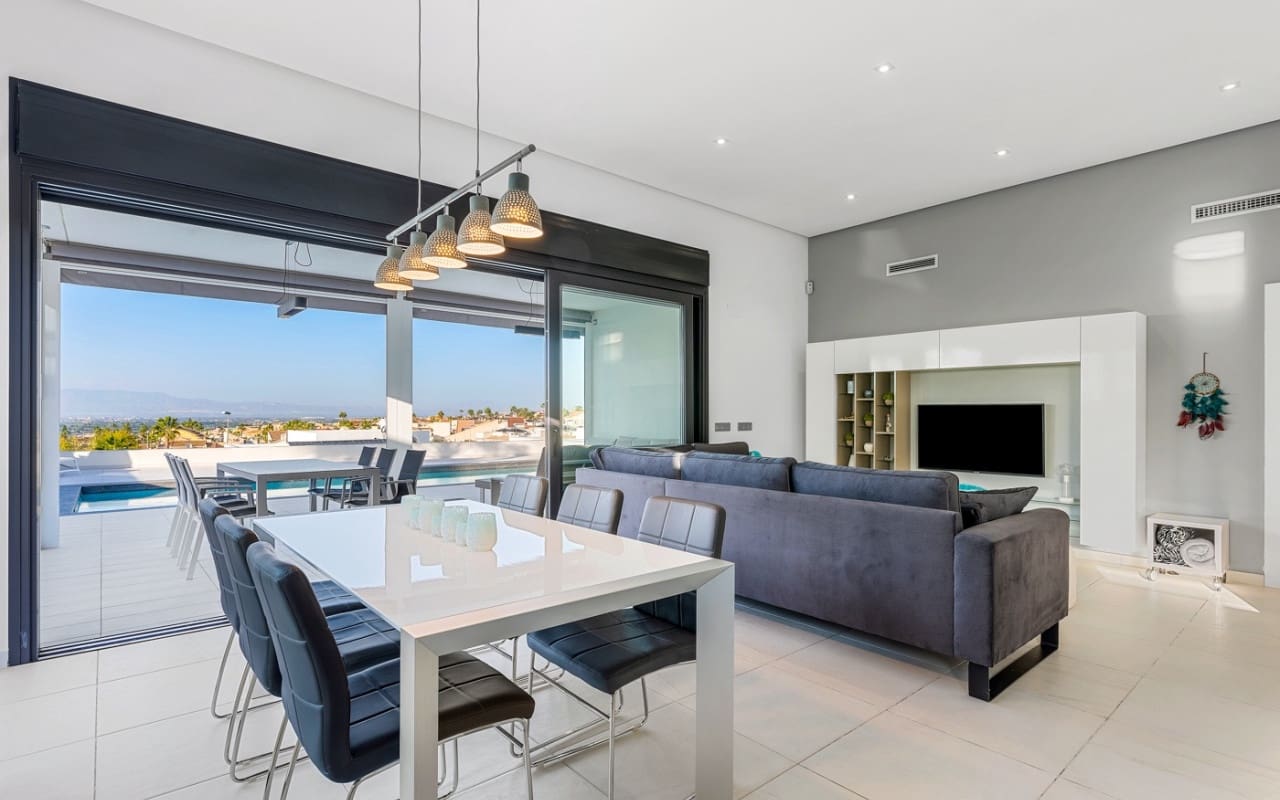 4 sovrum Villa till salu i Benijofar med pool - 699 000 € (Ref: 9081200)