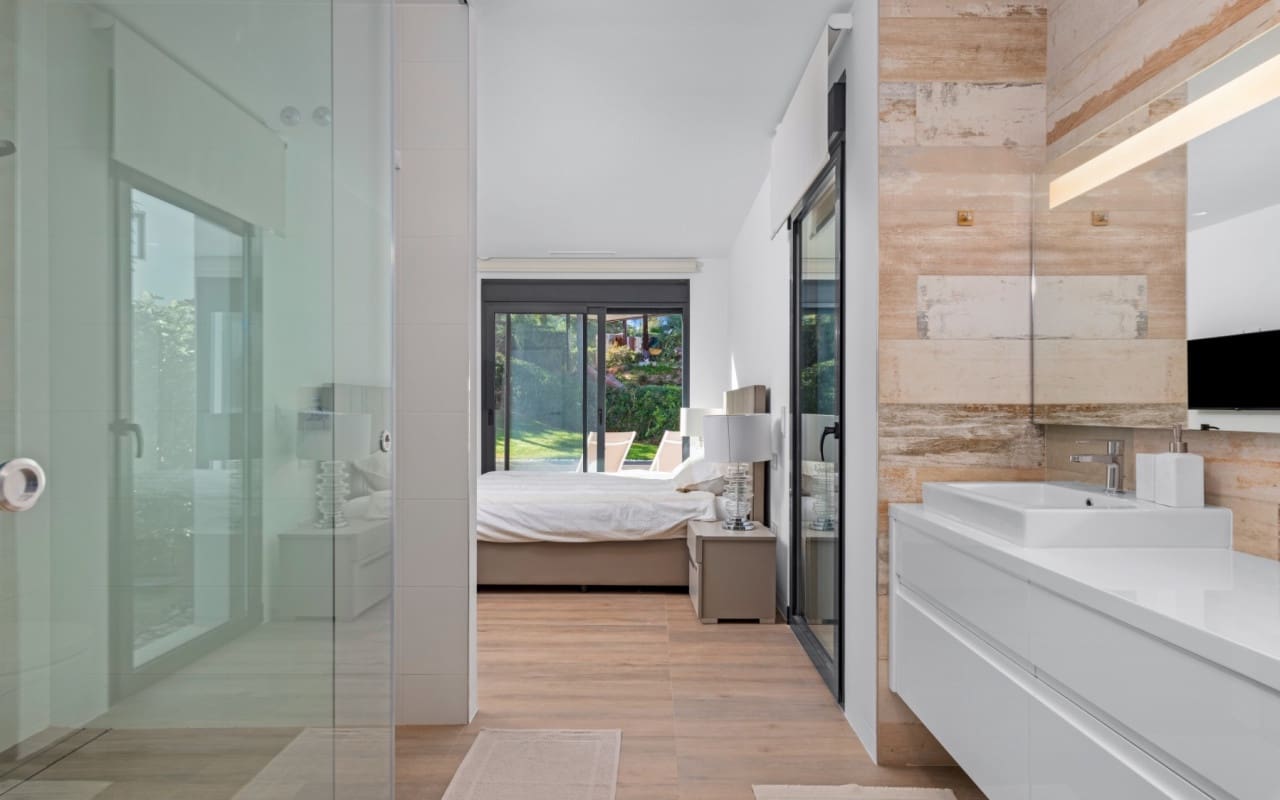 3 bedroom Villa for sale in Las Colinas Golf with pool - € 819,000 (Ref: 9081201)