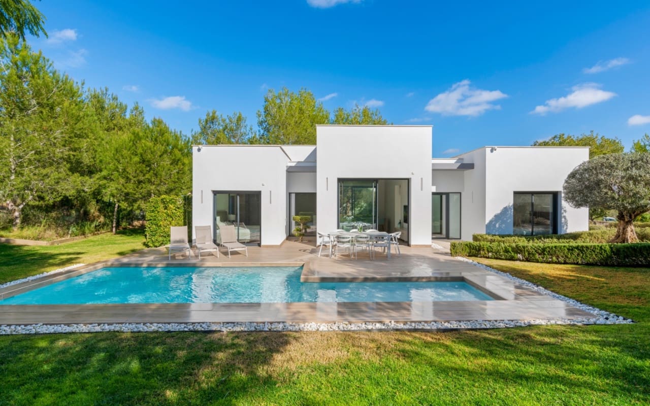 3 bedroom Villa for sale in Las Colinas Golf with pool - € 819,000 (Ref: 9081201)