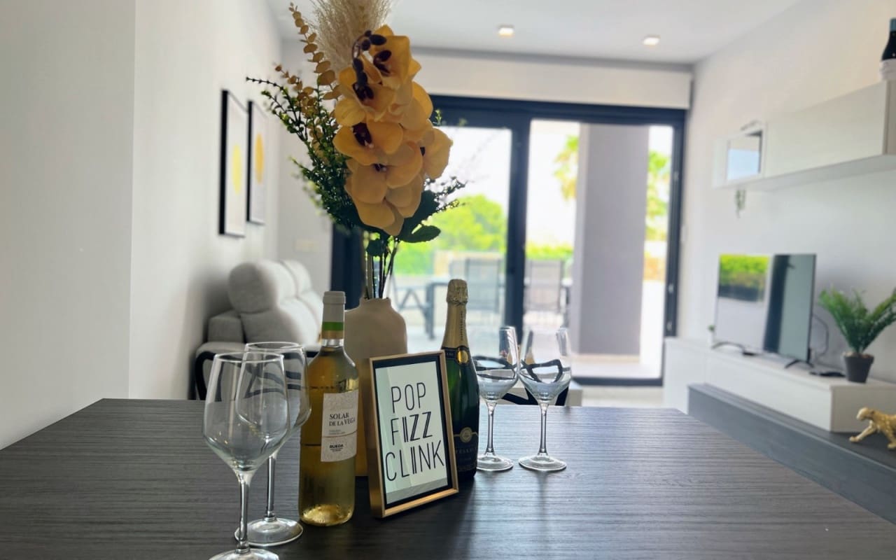 2 slaapkamer Appartement te koop in Los Altos met zwembad - € 269.000 (Ref: 9081203)