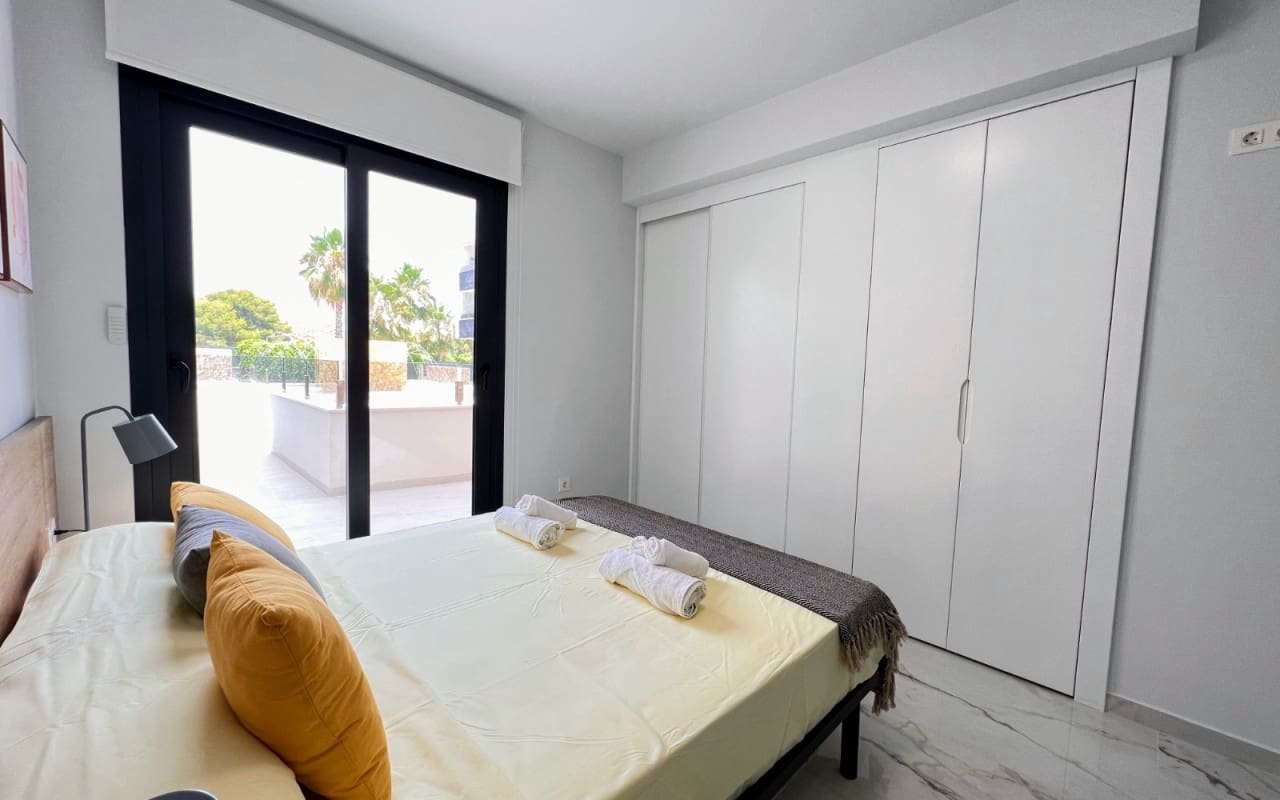 2 slaapkamer Appartement te koop in Los Altos met zwembad - € 269.000 (Ref: 9081203)