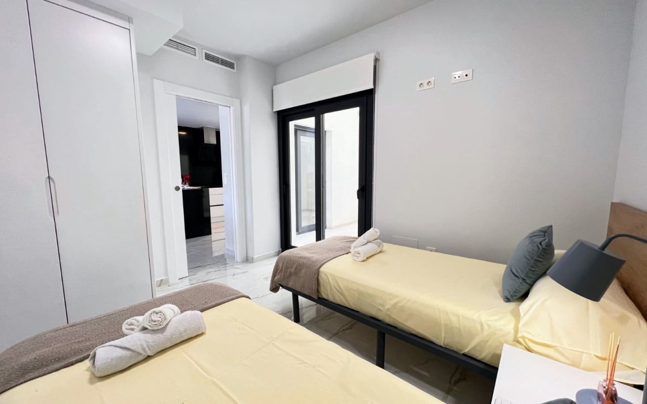 2 slaapkamer Appartement te koop in Los Altos met zwembad - € 269.000 (Ref: 9081203)