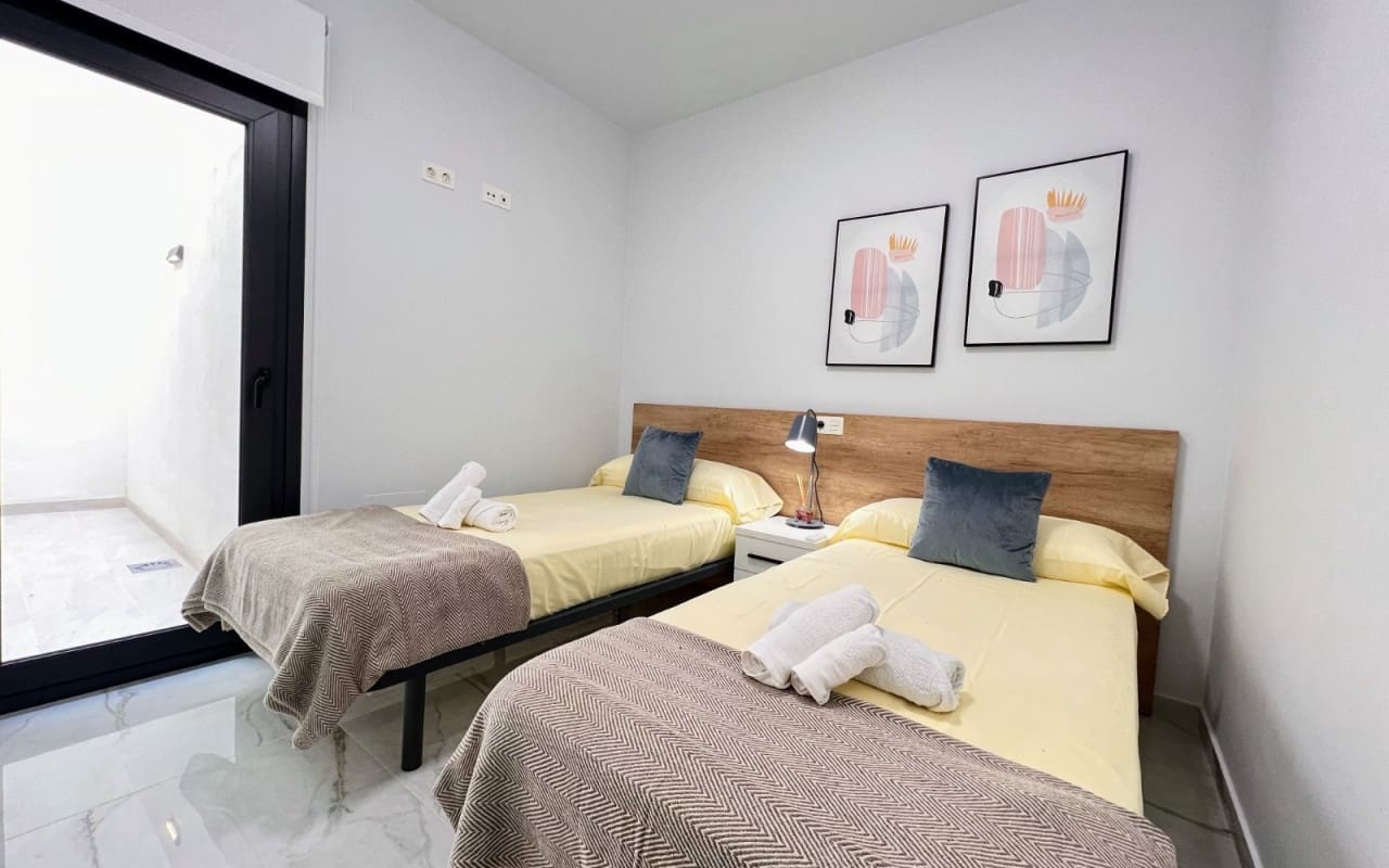 2 slaapkamer Appartement te koop in Los Altos met zwembad - € 269.000 (Ref: 9081203)