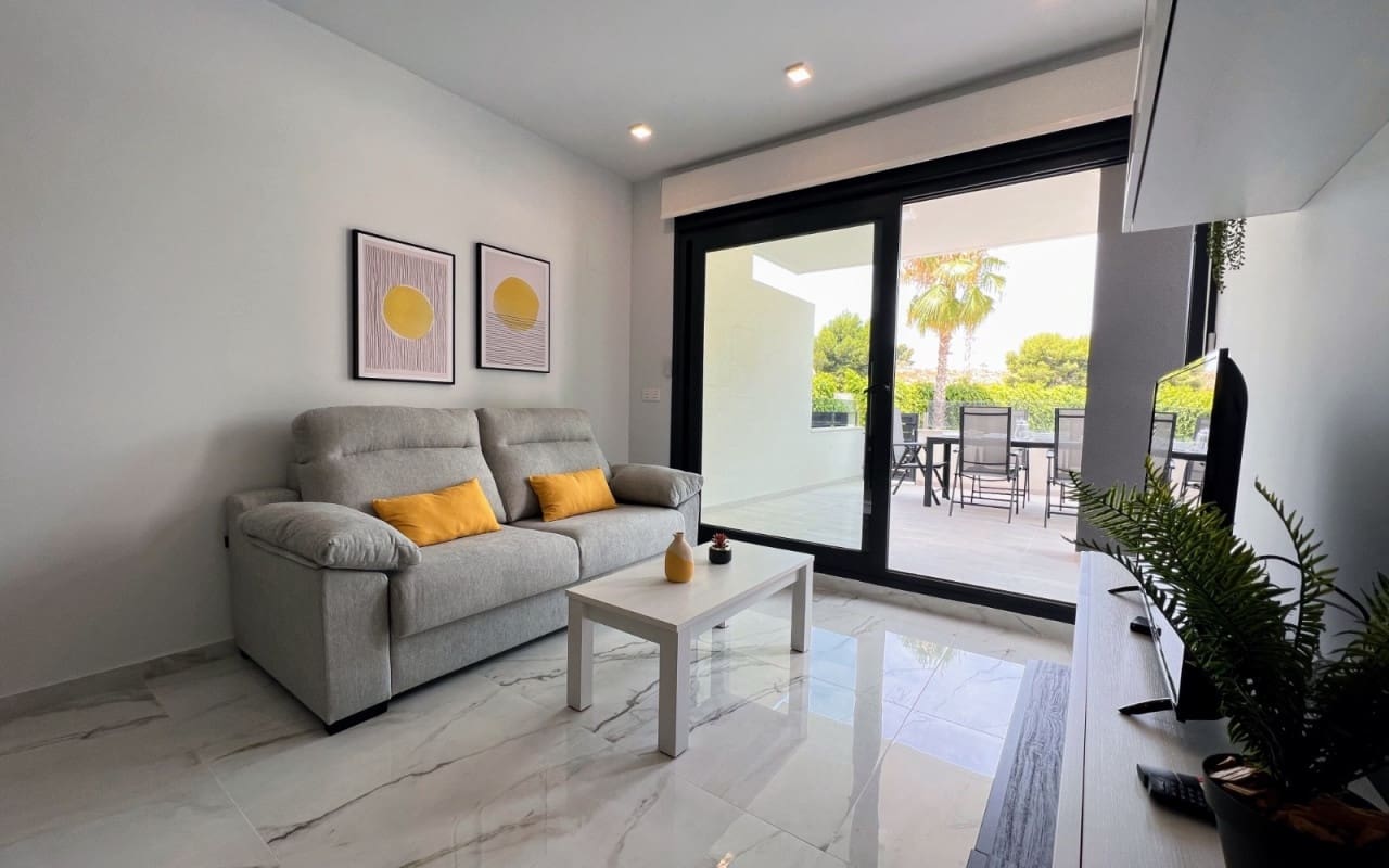 2 slaapkamer Appartement te koop in Los Altos met zwembad - € 269.000 (Ref: 9081203)