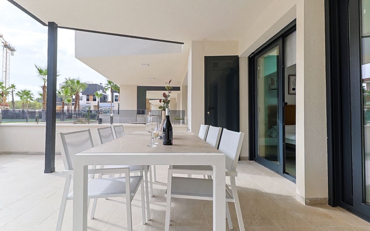 2 bedroom Apartment for sale in Los Altos with pool - € 299,950 (Ref: 9081204)