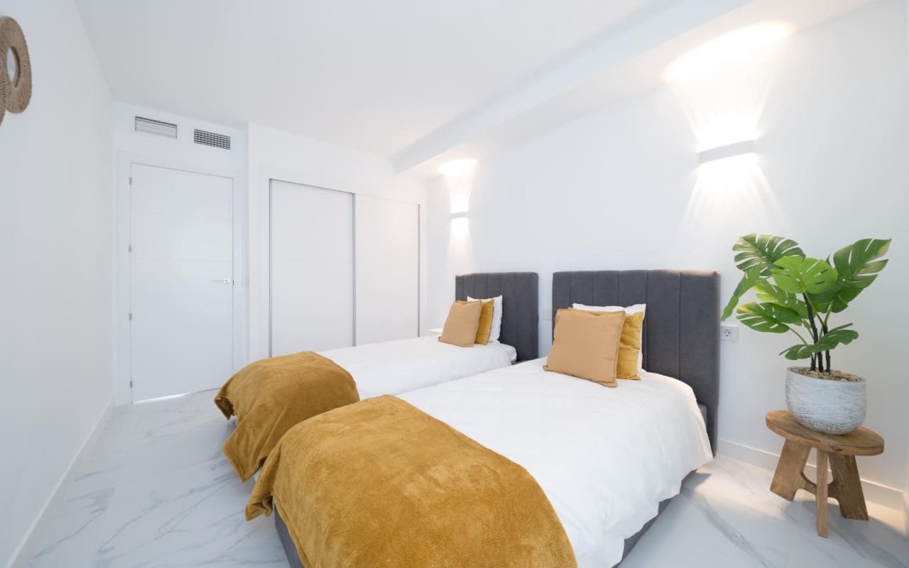 2 bedroom Apartment for sale in Orihuela Costa with pool - € 540,000 (Ref: 9081205)