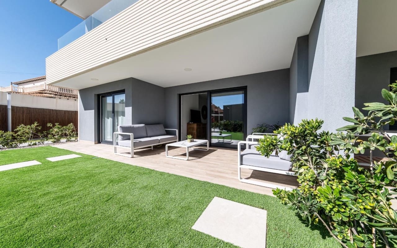 2 bedroom Apartment for sale in Orihuela Costa with pool - € 540,000 (Ref: 9081205)