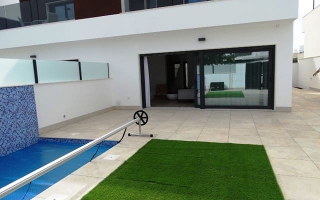 3 quarto Casa em Banda para venda em Pilar de la Horadada ciudad, Pilar de la Horadada com piscina - 379 900 € (Ref: 9084327)