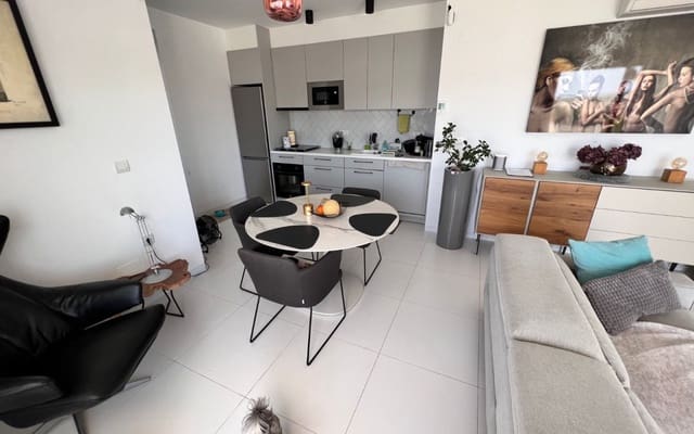 2 Zimmer Apartment zu verkaufen in San Miguel de Salinas mit Pool - 242.500 € (Ref: 9084350)