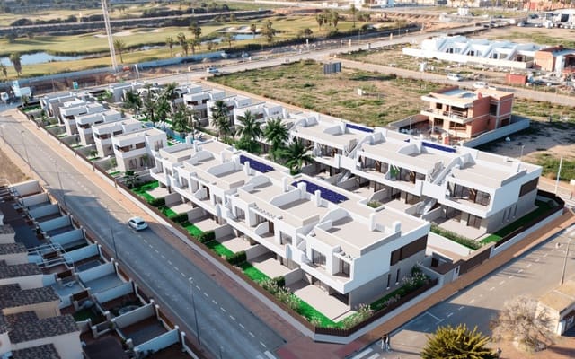 3 soverom Hus til salgs i Las Lomas de Rame - Bahía Bella, Los Alcázares med svømmebasseng - € 320 000 (Ref: 9084489)