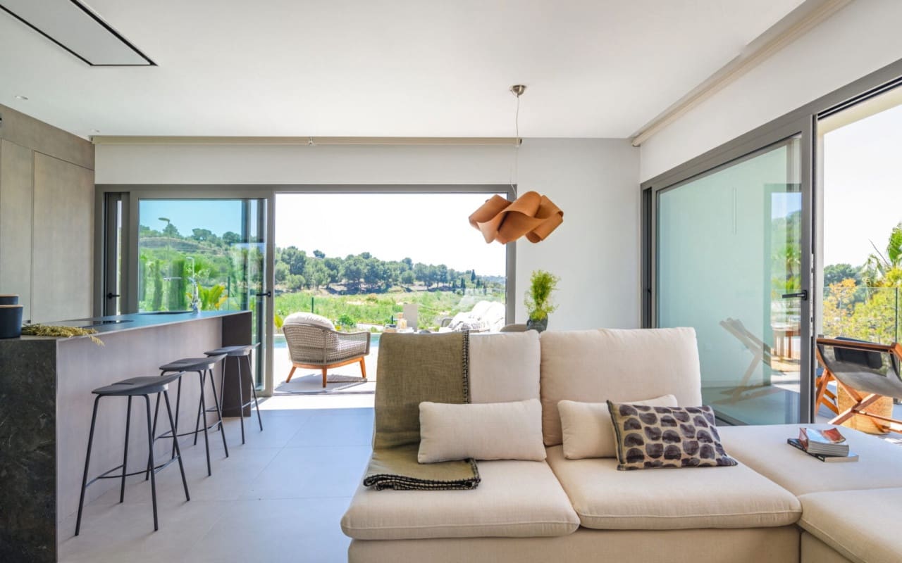 Chalet de 3 habitaciones en Las Colinas Golf en venta - 755.000 € (Ref: 9084500)