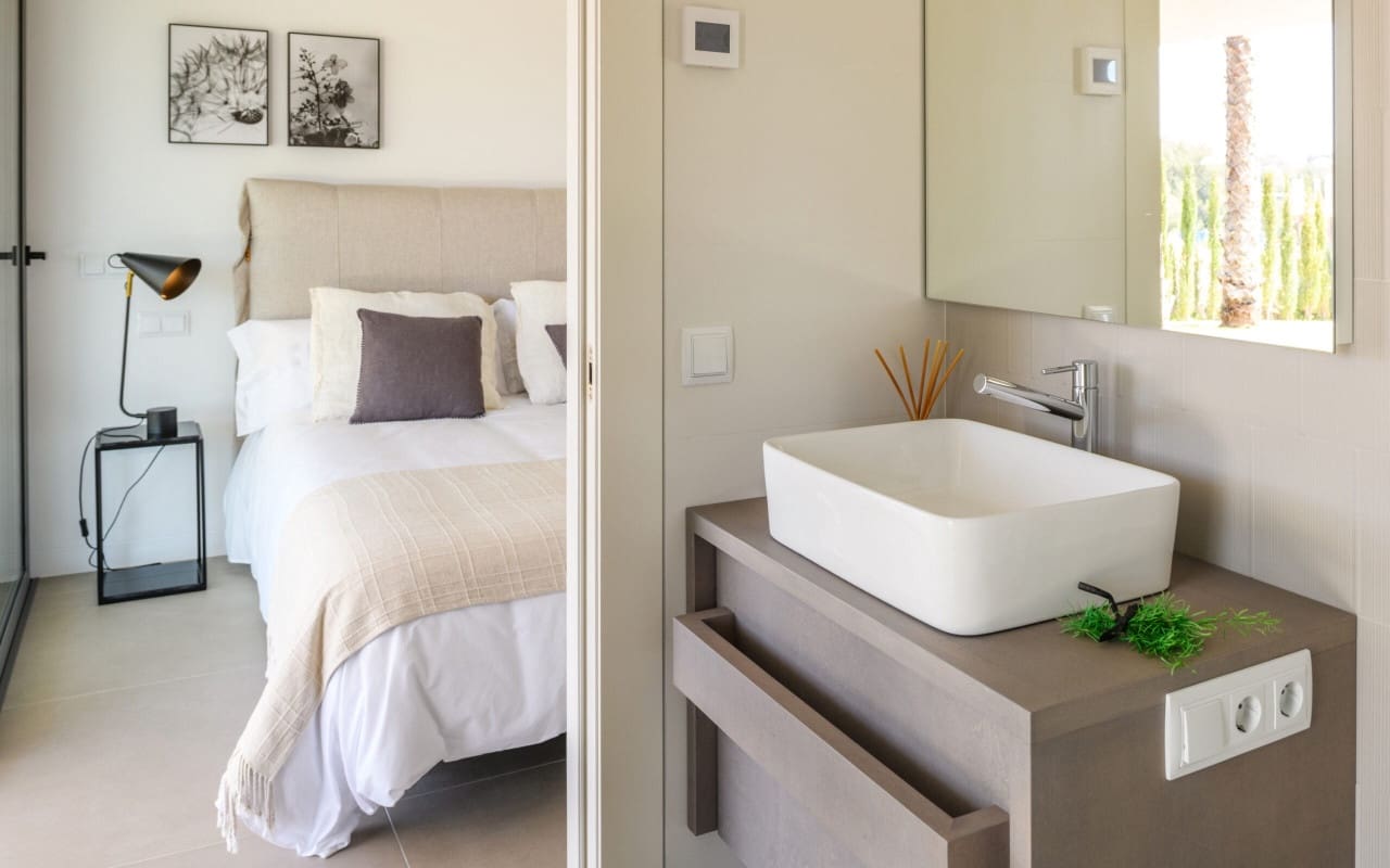 Chalet de 3 habitaciones en Las Colinas Golf en venta - 755.000 € (Ref: 9084500)