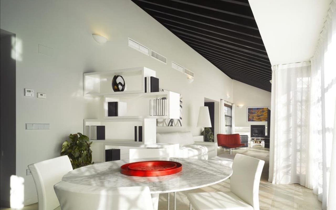 2 bedroom Villa for sale in Avileses - € 300,000 (Ref: 9084529)