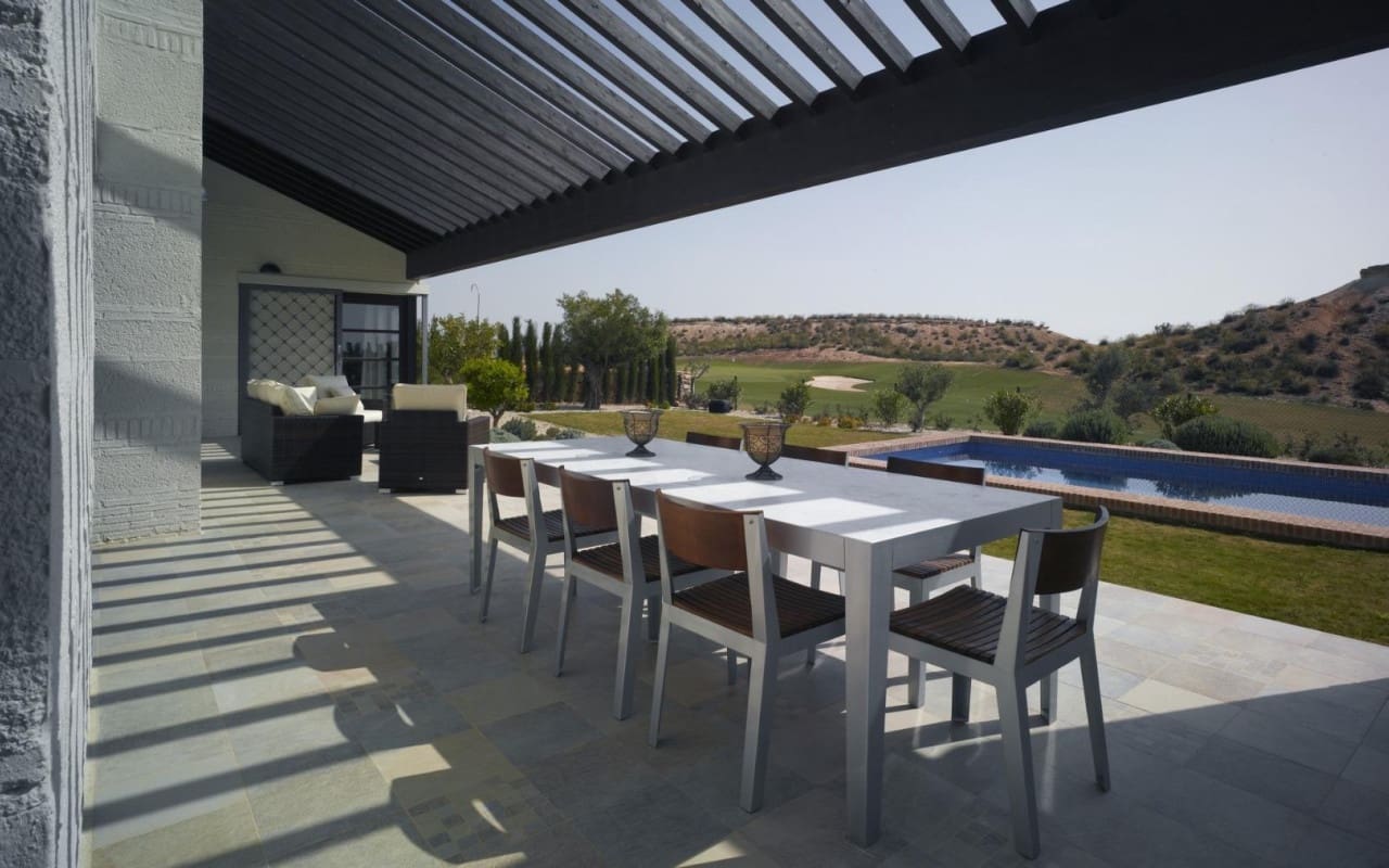 2 bedroom Villa for sale in Avileses - € 300,000 (Ref: 9084529)