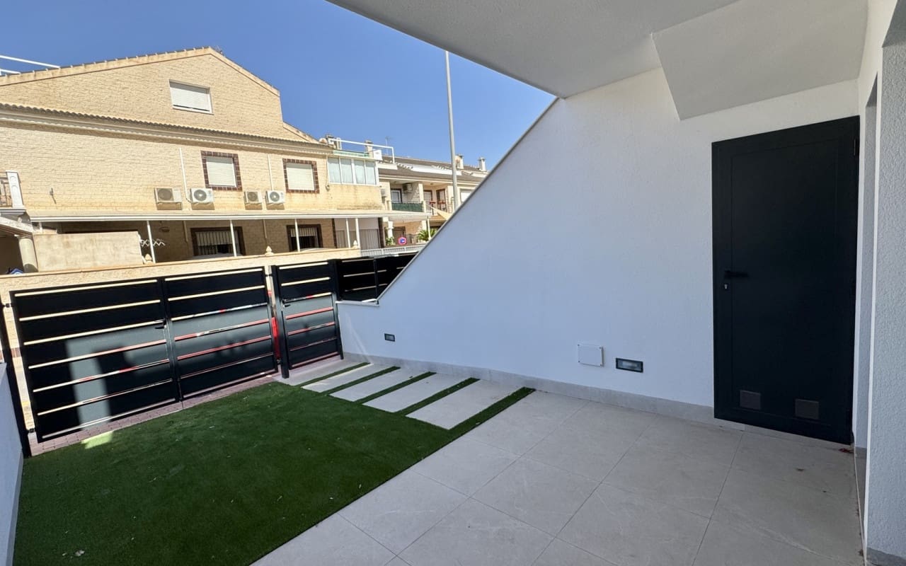 2 slaapkamer Huis te koop in San Pedro del Pinatar met zwembad - € 258.900 (Ref: 9084539)