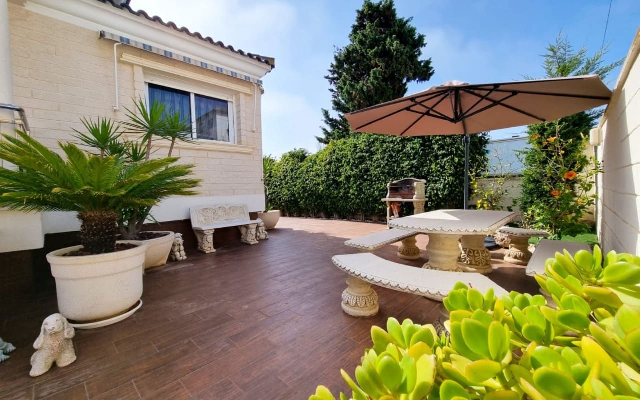 5 soverom Villa til salgs i La Mata med svømmebasseng - € 980 000 (Ref: 9099691)