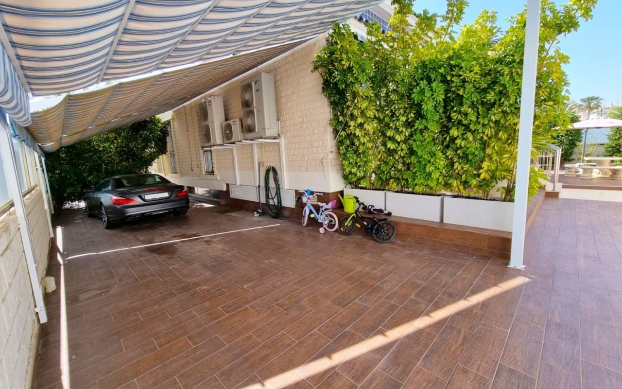 5 soverom Villa til salgs i La Mata med svømmebasseng - € 980 000 (Ref: 9099691)