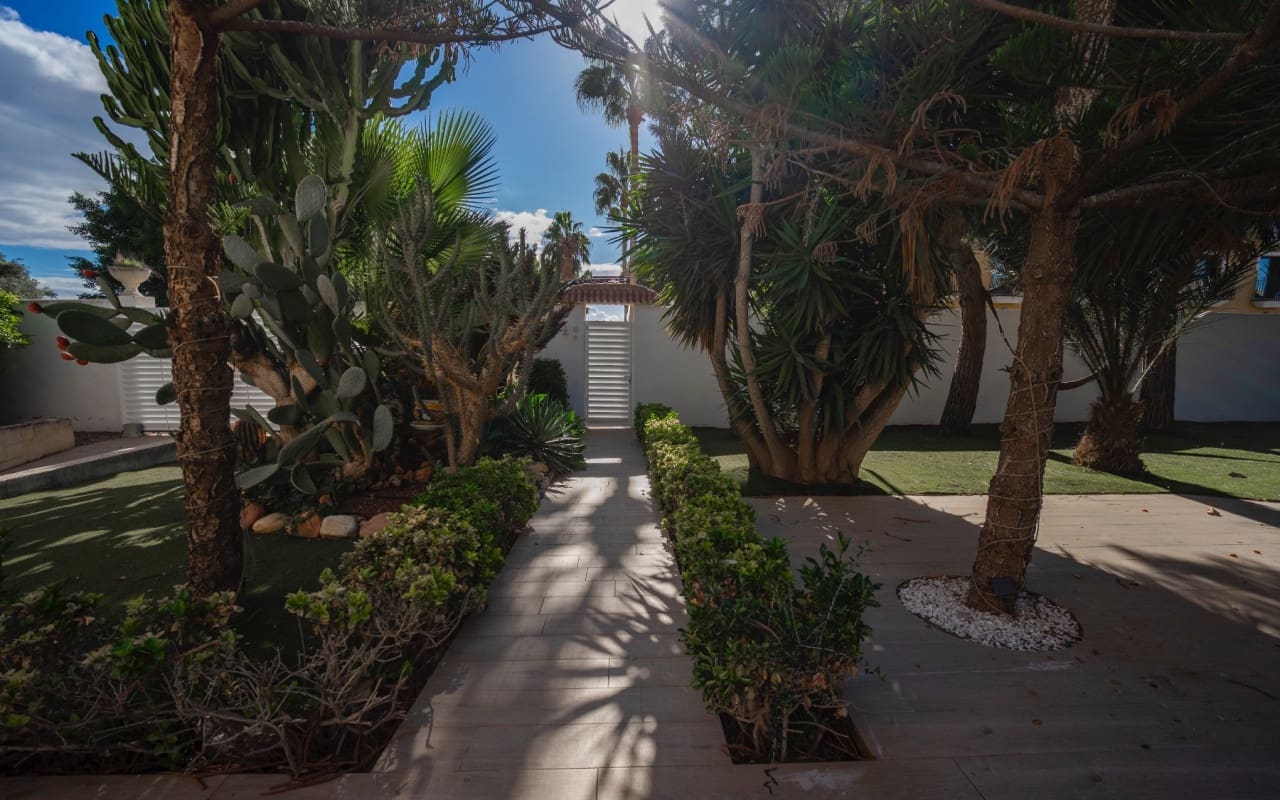 5 sovrum Villa till salu i Dona Pepa - 680 000 € (Ref: 9099693)