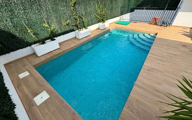 Chalet de 3 habitaciones en Ciudad Quesada, Rojales en venta con piscina - 529.000 € (Ref: 9099894)