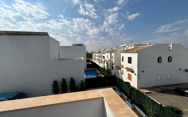 Chalet de 3 habitaciones en Ciudad Quesada, Rojales en venta con piscina - 529.000 € (Ref: 9099894)