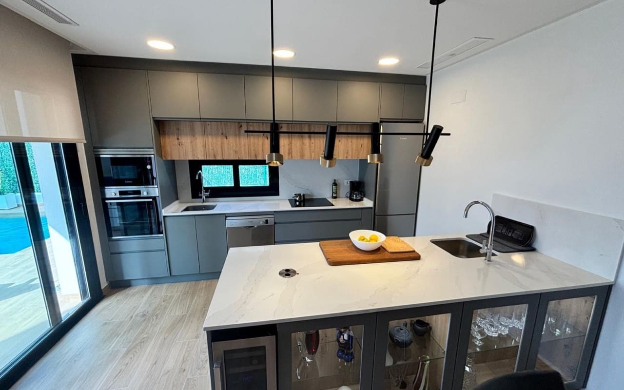 Chalet de 3 habitaciones en Ciudad Quesada en venta con piscina - 529.000 € (Ref: 9099894)