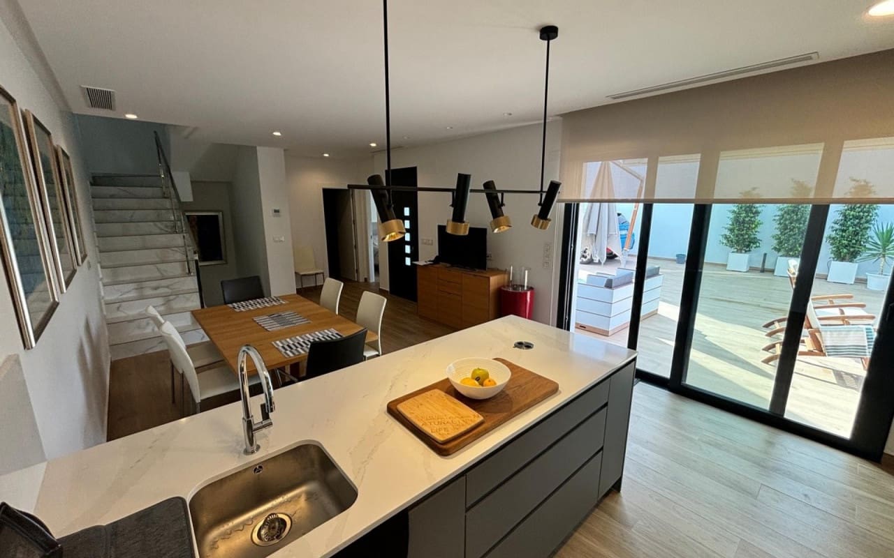 Chalet de 3 habitaciones en Ciudad Quesada en venta con piscina - 529.000 € (Ref: 9099894)