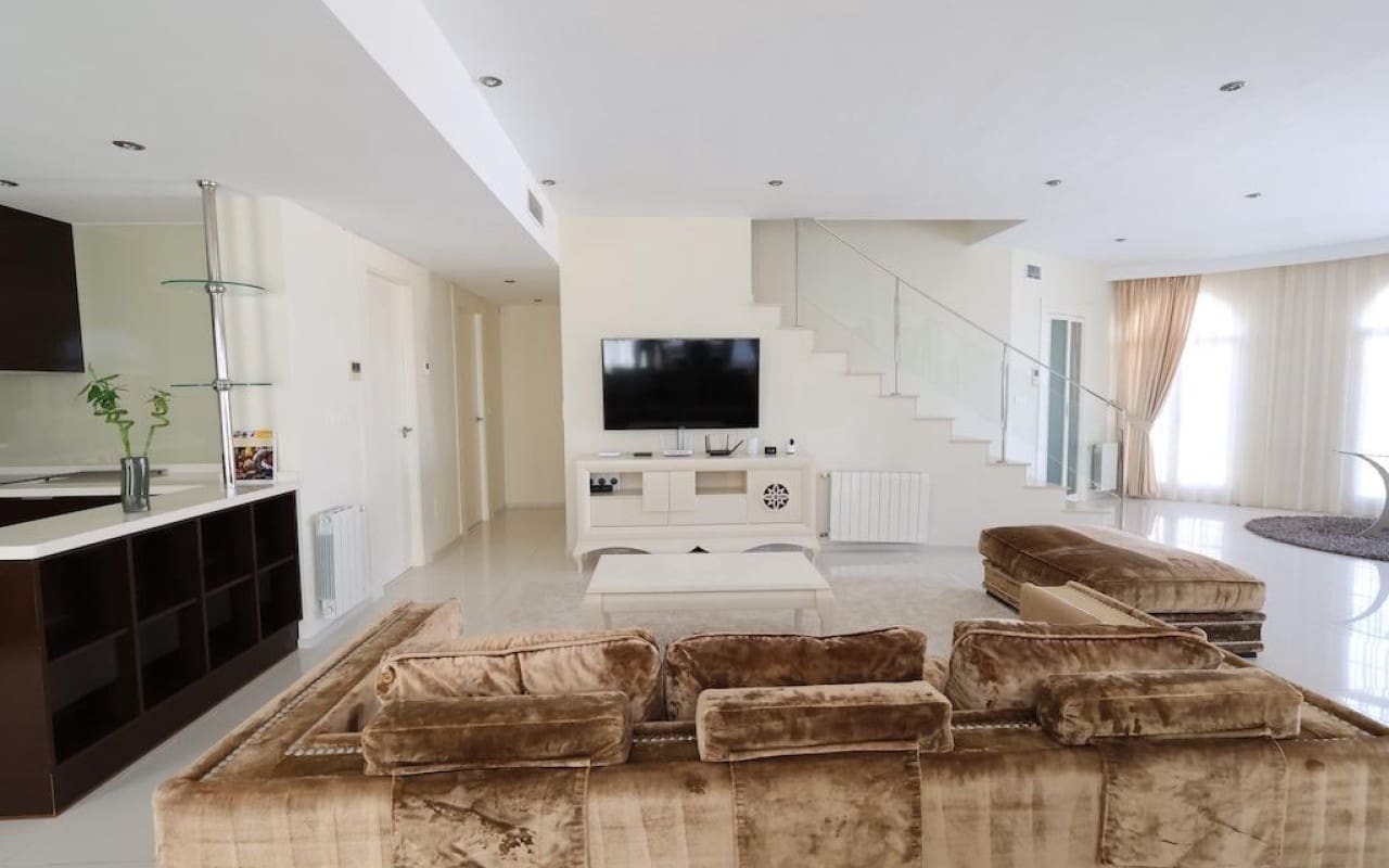 Chalet de 5 habitaciones en Ciudad Quesada en venta - 860.000 € (Ref: 9099896)