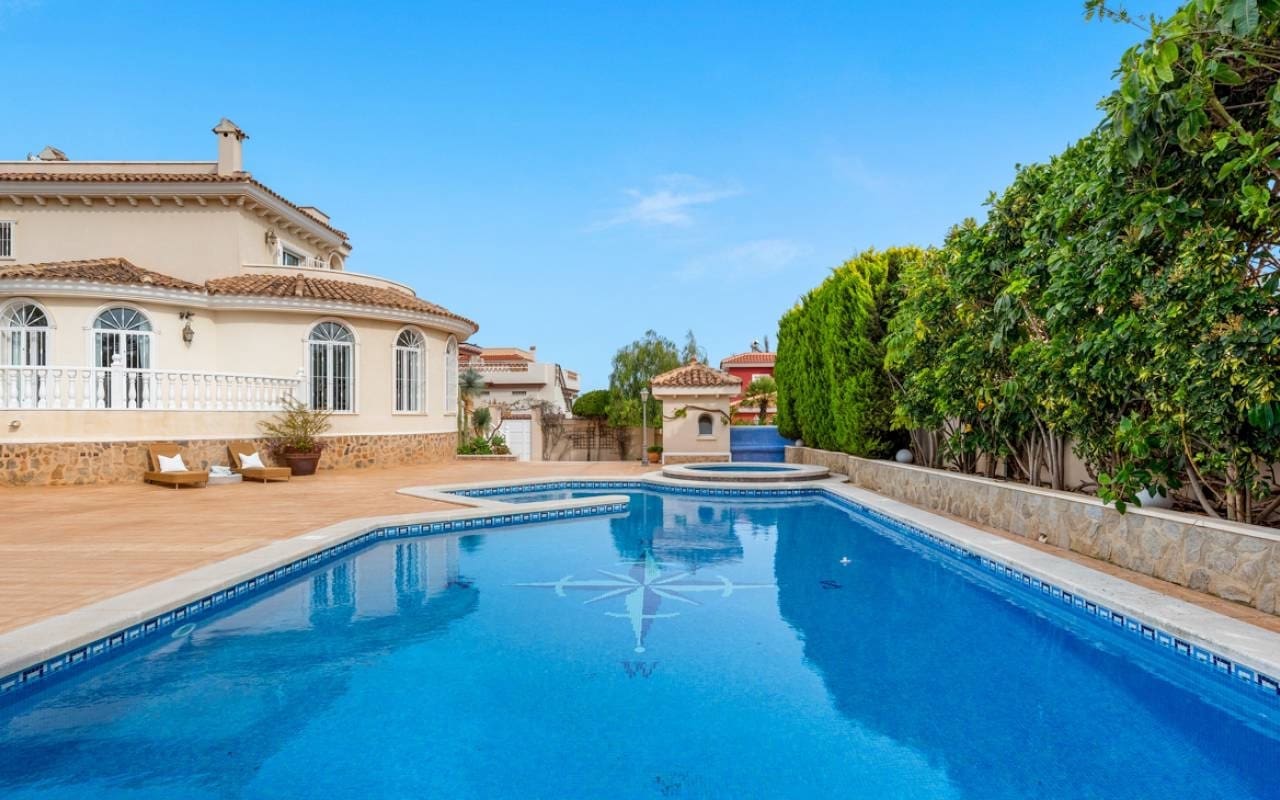 4 sypialnia Willa na sprzedaż w Ciudad Quesada z basenem - 890 000 € (Ref: 9099899)