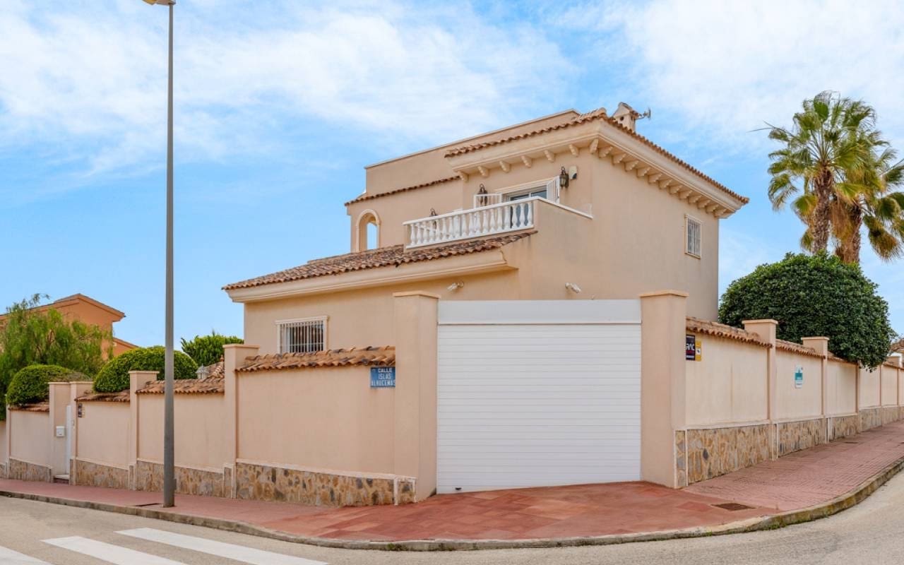 4 sypialnia Willa na sprzedaż w Ciudad Quesada z basenem - 890 000 € (Ref: 9099899)