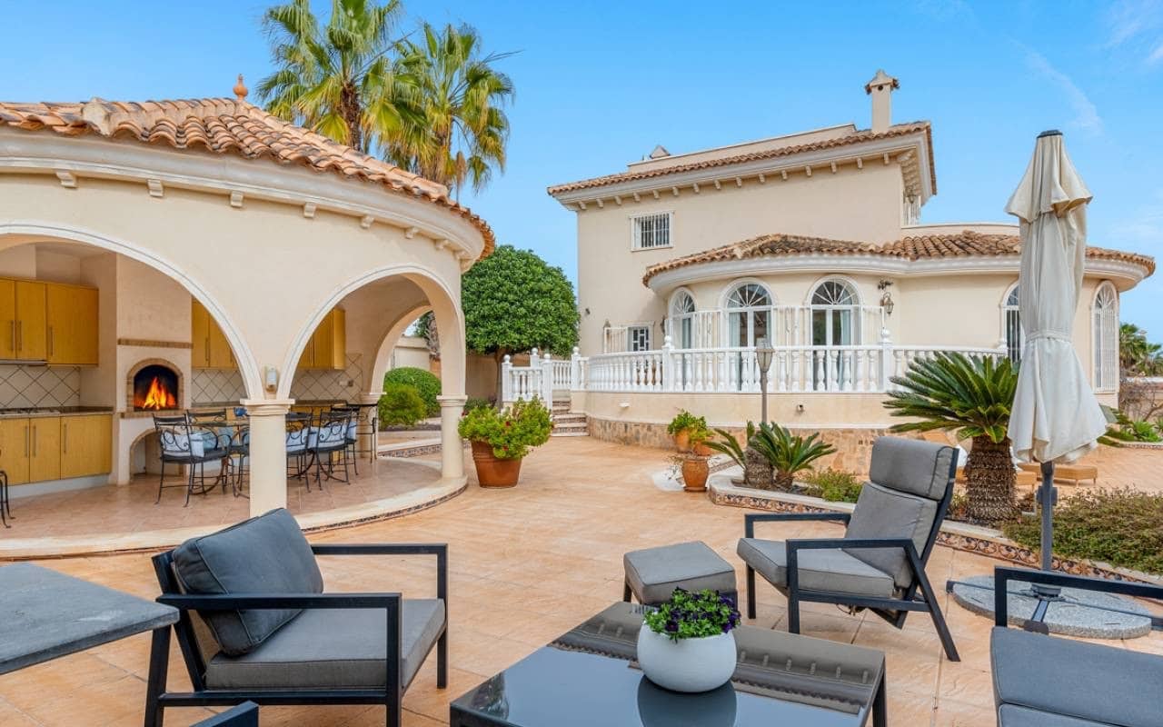 4 sypialnia Willa na sprzedaż w Ciudad Quesada z basenem - 890 000 € (Ref: 9099899)