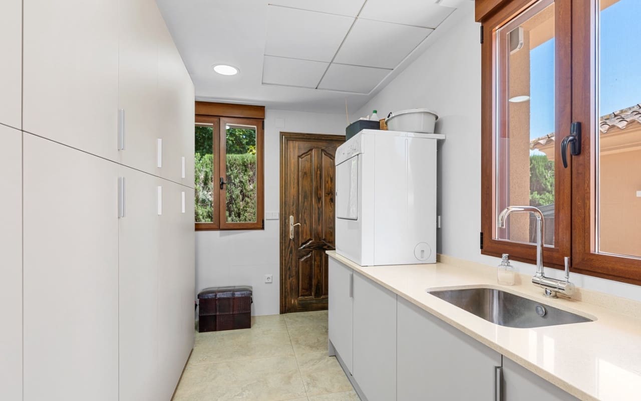 5 soverom Villa til salgs i Elche / Elx med svømmebasseng - € 1 165 000 (Ref: 9099904)