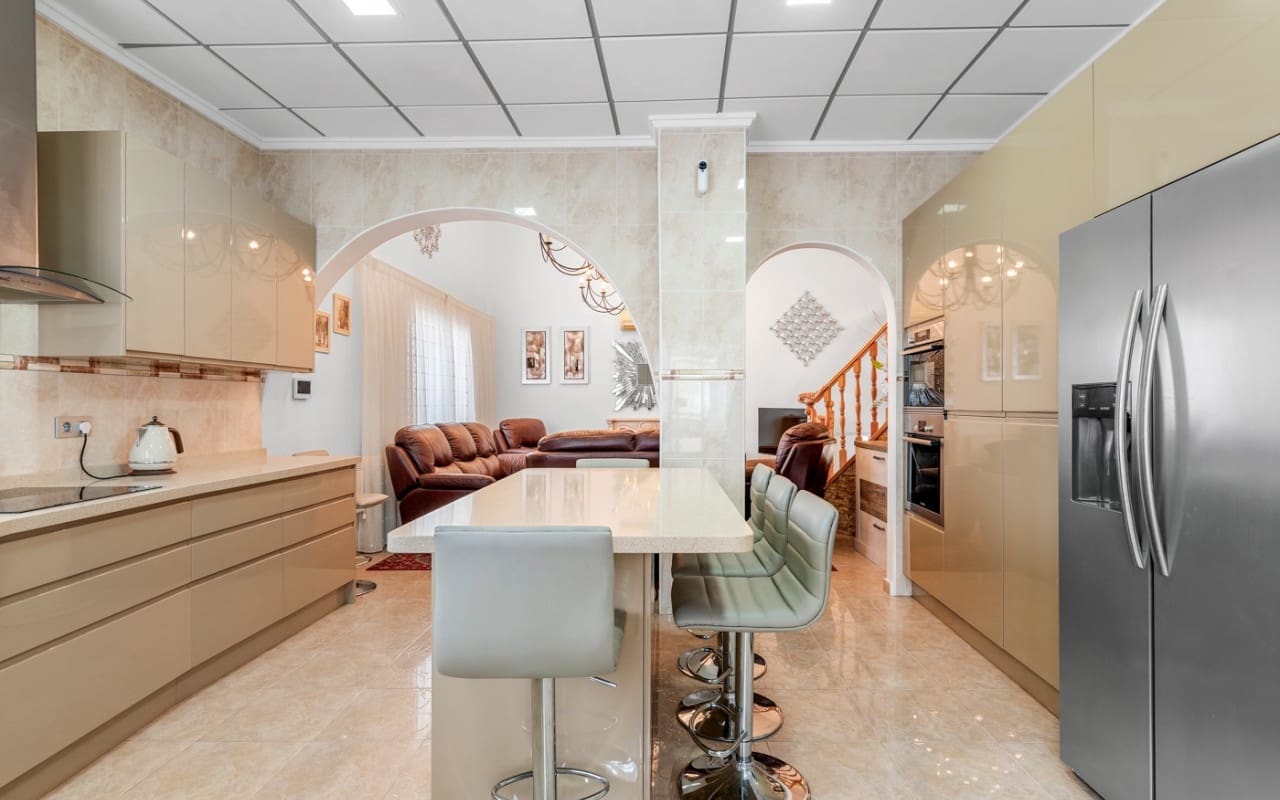 7 chambre Villa/Maison à vendre à Ciudad Quesada avec piscine - 750 000 € (Ref: 9099907)