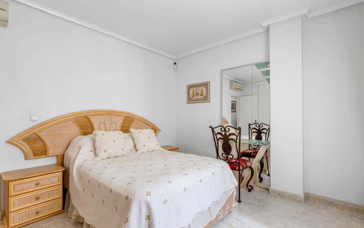 7 chambre Villa/Maison à vendre à Ciudad Quesada avec piscine - 750 000 € (Ref: 9099907)