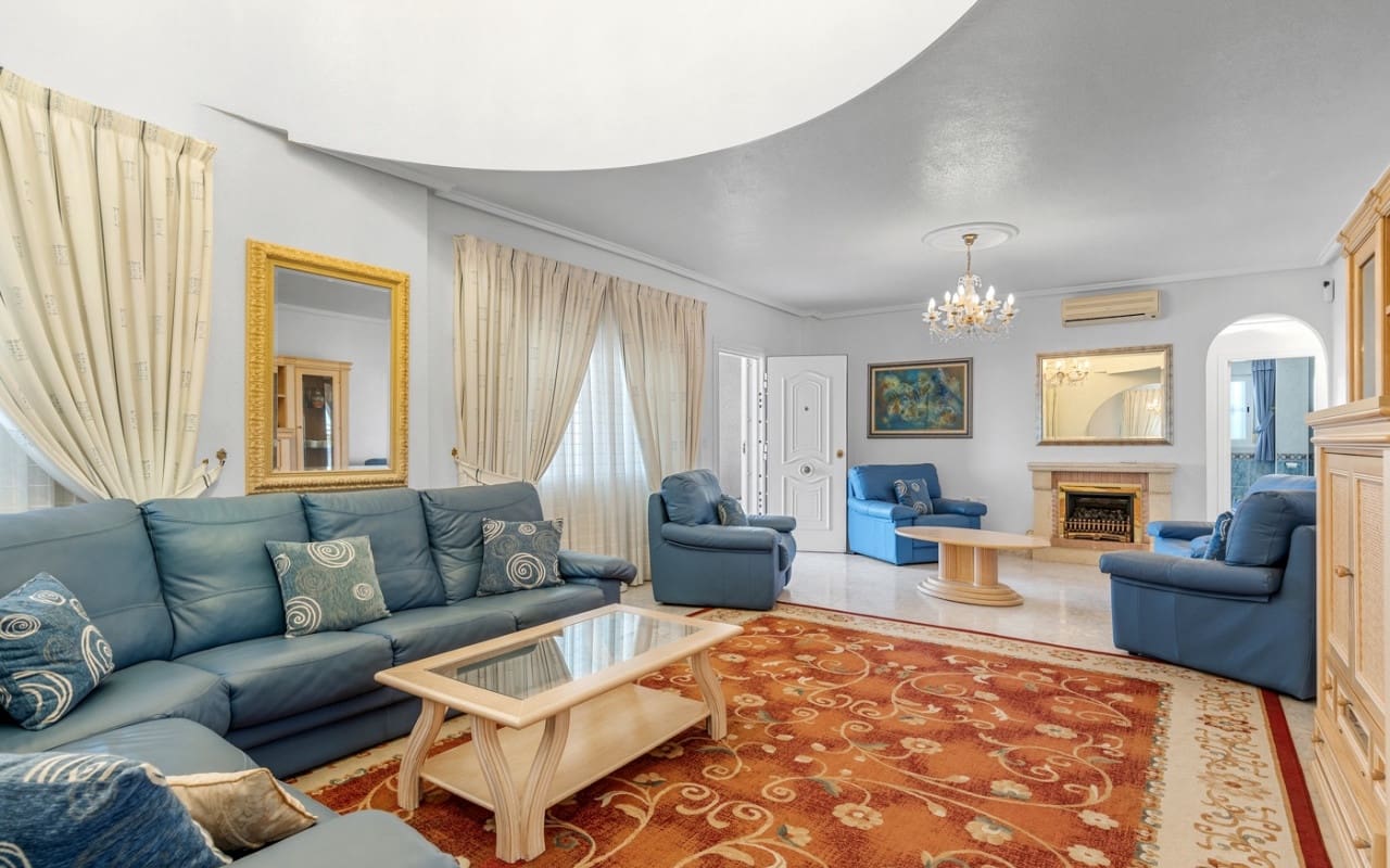 7 chambre Villa/Maison à vendre à Ciudad Quesada avec piscine - 750 000 € (Ref: 9099907)