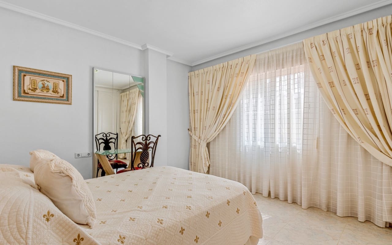 7 chambre Villa/Maison à vendre à Ciudad Quesada avec piscine - 750 000 € (Ref: 9099907)