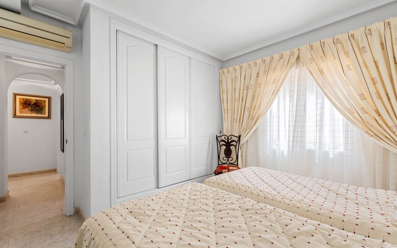 7 chambre Villa/Maison à vendre à Ciudad Quesada avec piscine - 750 000 € (Ref: 9099907)