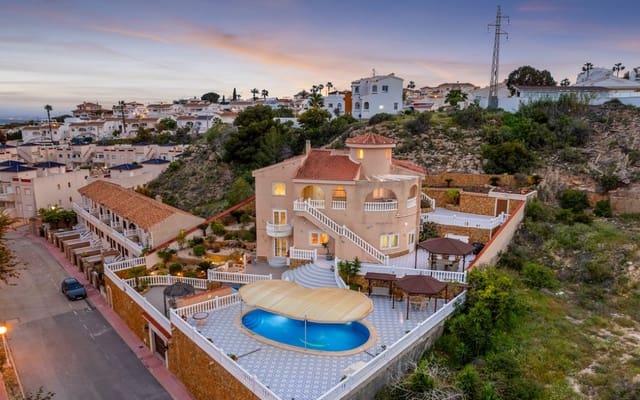 7 chambre Villa/Maison à vendre à Ciudad Quesada, Rojales avec piscine - 750 000 € (Ref: 9099907)